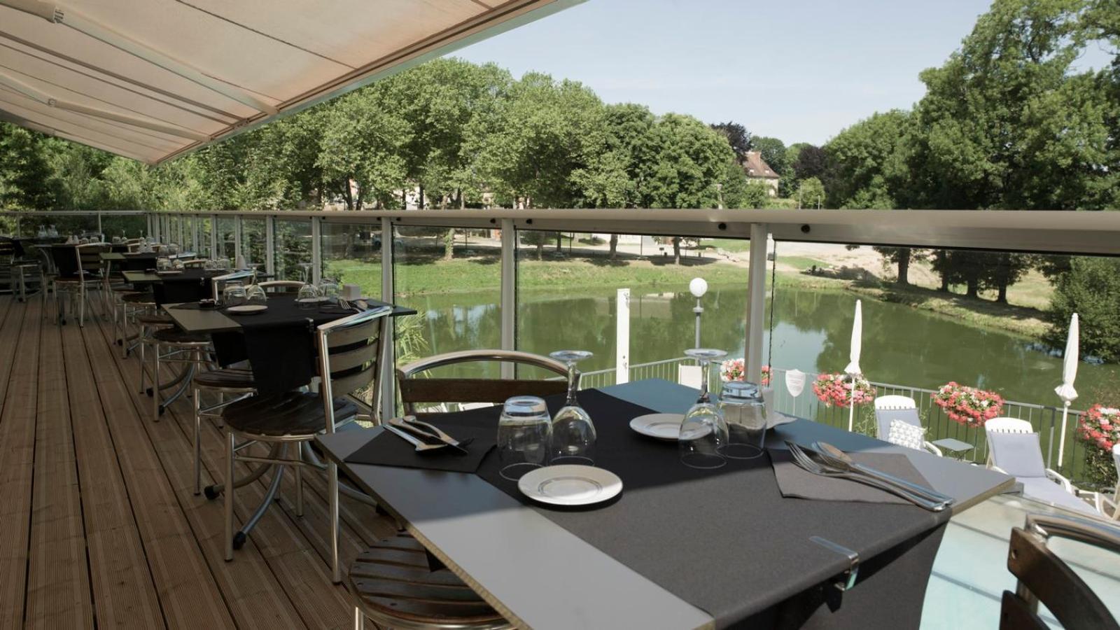 Logis Hotel Auberge De L'Etang Magnac-Bourg Eksteriør bilde